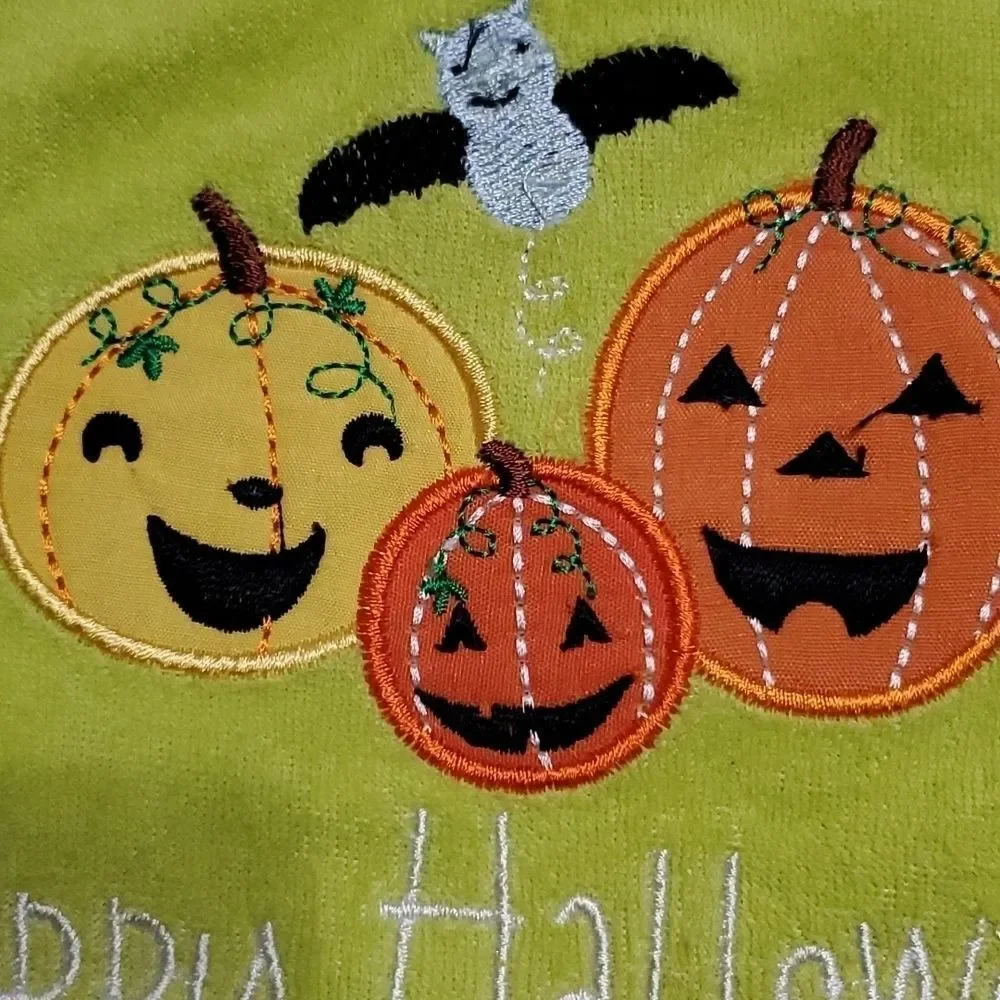 Halloween Baby Bibs New with Tags Pumpkins Babies2Grow